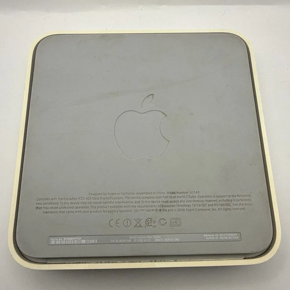 Apple AirPort Extreme Base Station A1143 802.11n Dual-Band Wi-Fi Router